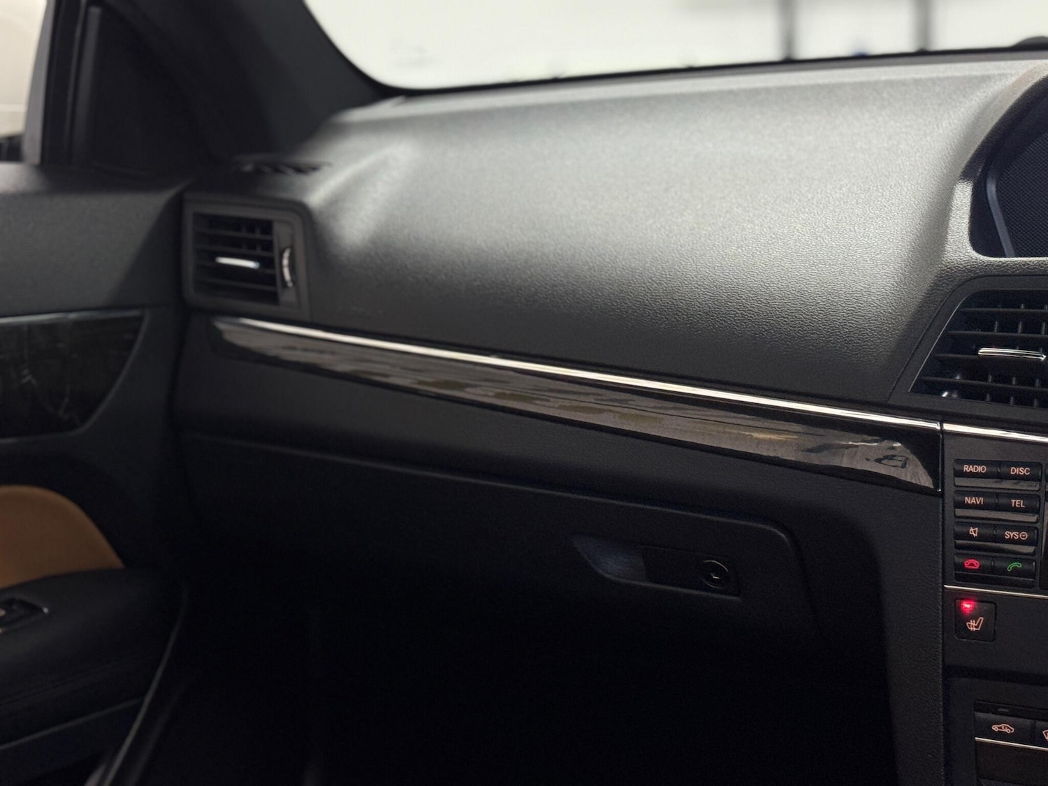 Used Mercedes-Benz E Class 2010 for sale - 76700847: Photo 82