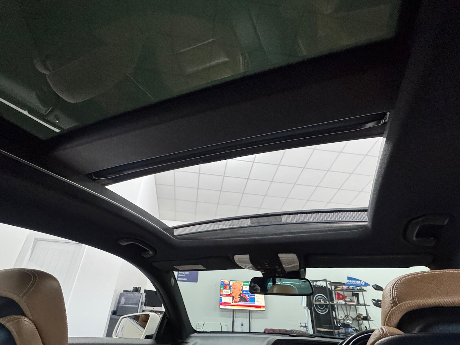 Used Mercedes-Benz E Class 2010 for sale - 76700847: Photo 84