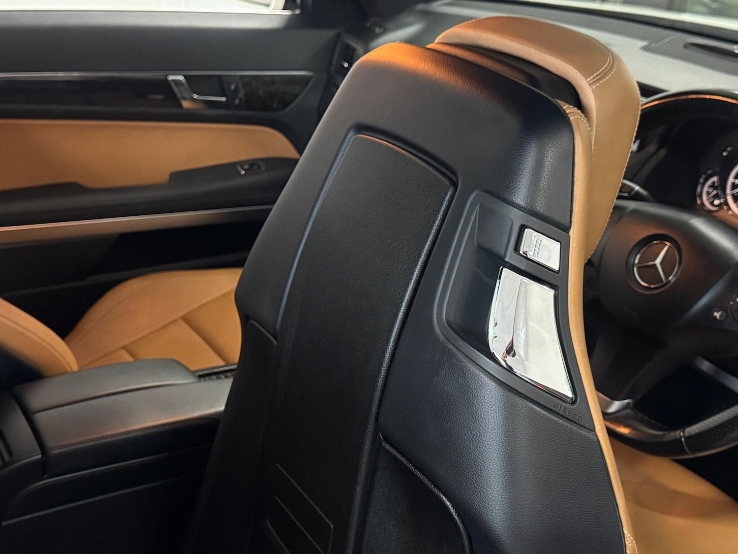 Used Mercedes-Benz E Class 2010 for sale - 76700847: Photo 86