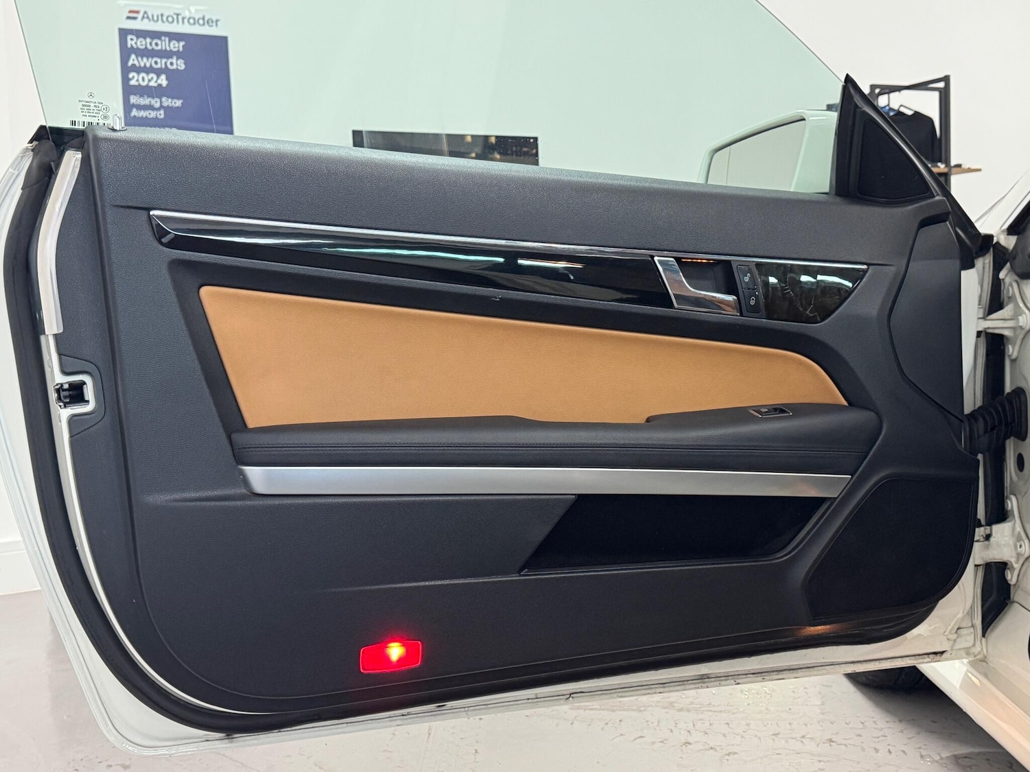 Used Mercedes-Benz E Class 2010 for sale - 76700847: Photo 94