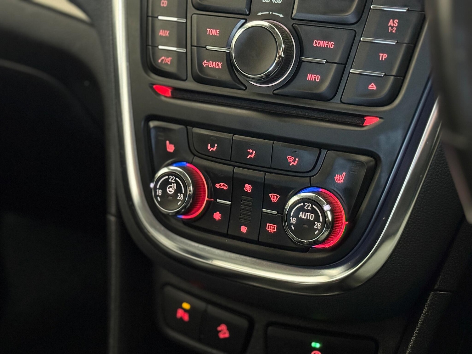 Used Vauxhall Mokka 2015 for sale - 77015305: Photo 69