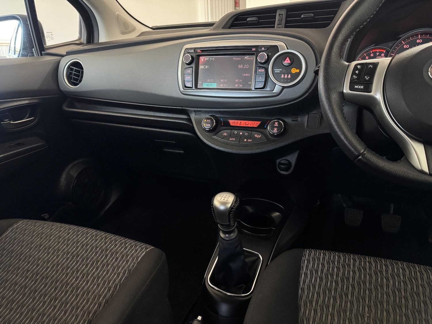 Used Toyota Yaris 2014 for sale - 77073974: Photo 13