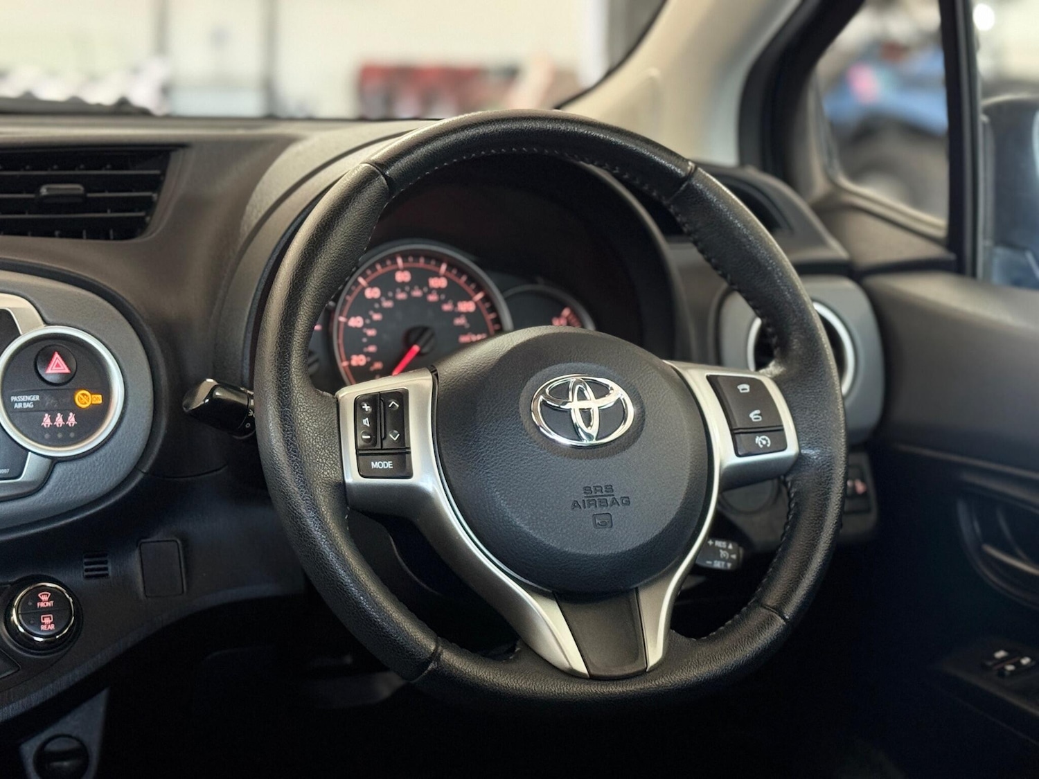 Used Toyota Yaris 2014 for sale - 77073974: Photo 3
