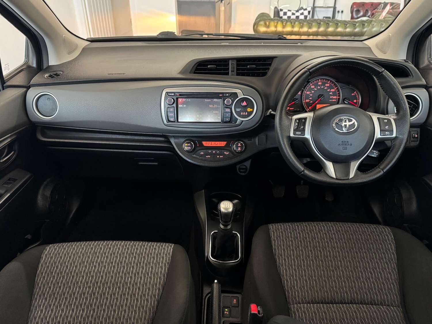 Used Toyota Yaris 2014 for sale - 77073974: Photo 4