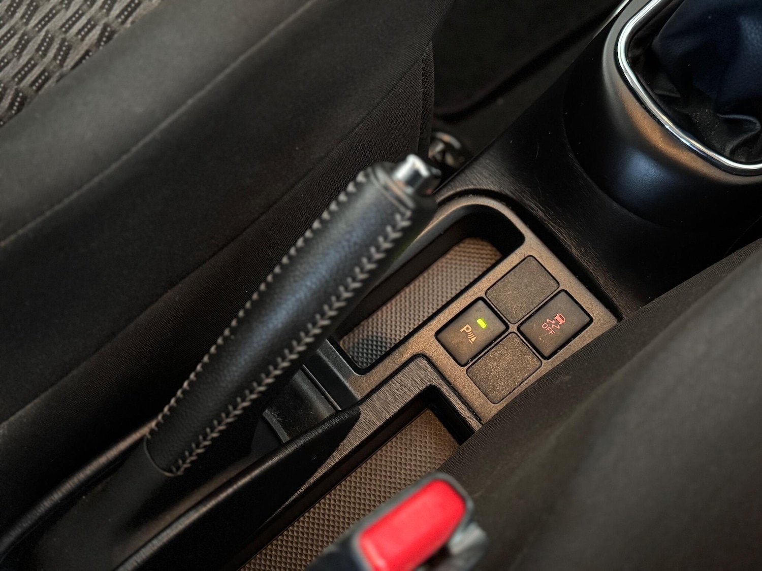 Used Toyota Yaris 2014 for sale - 77073974: Photo 45