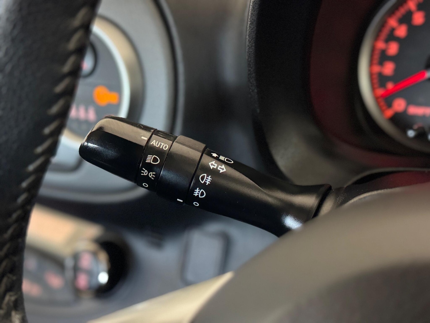 Used Toyota Yaris 2014 for sale - 77073974: Photo 49