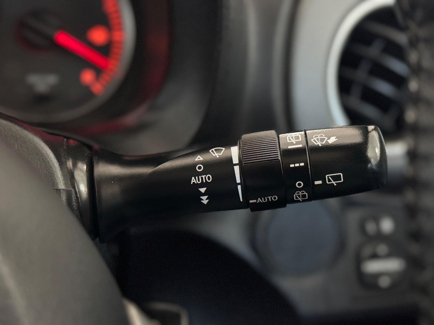 Used Toyota Yaris 2014 for sale - 77073974: Photo 50