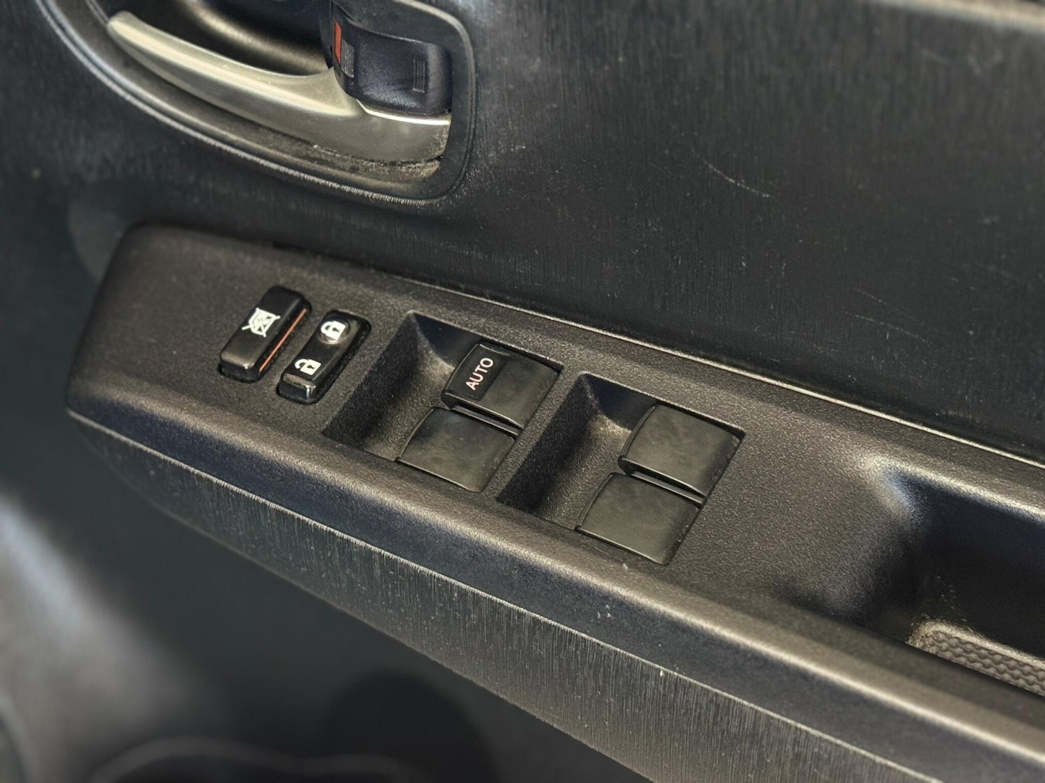 Used Toyota Yaris 2014 for sale - 77073974: Photo 54