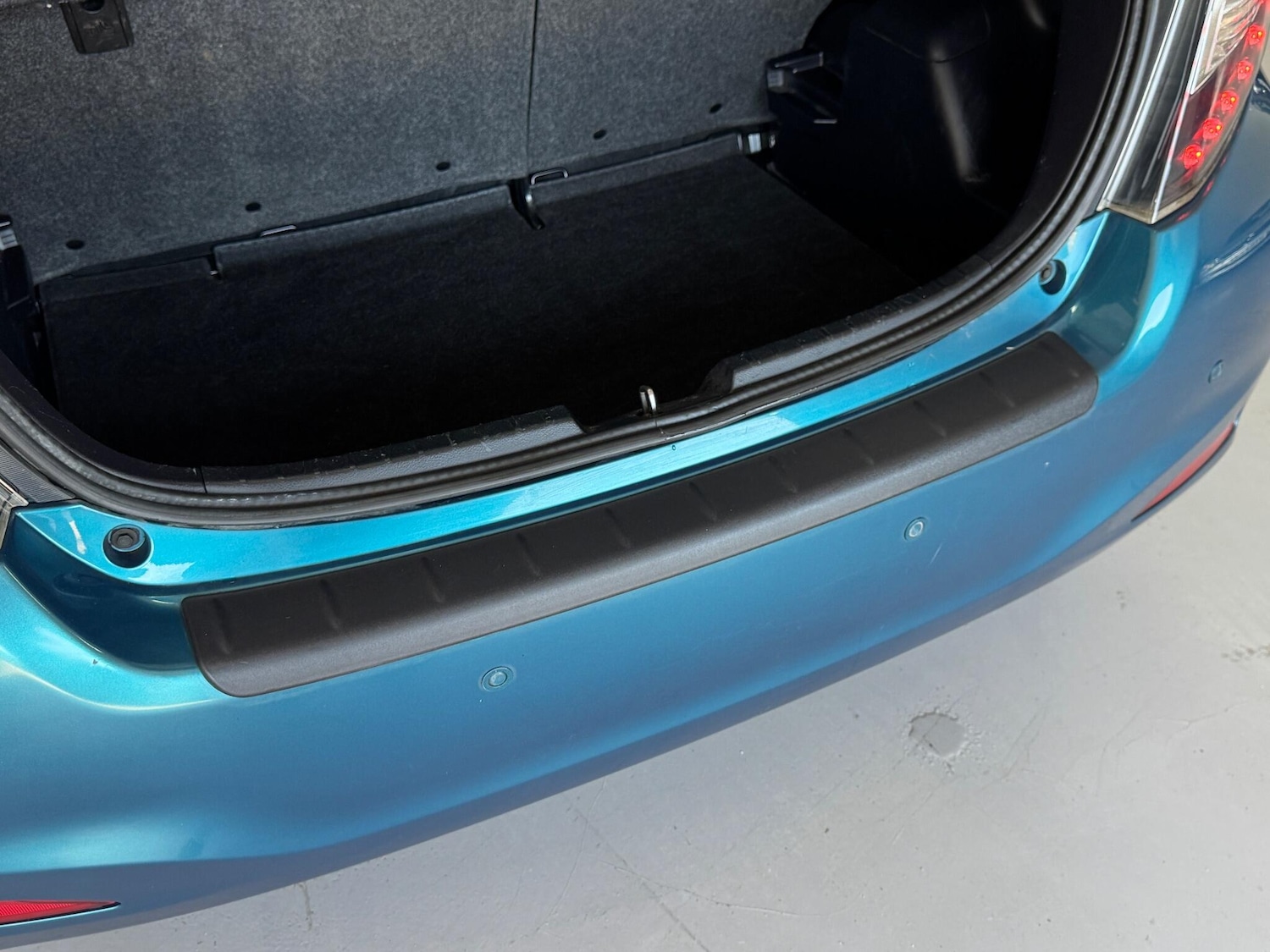 Used Toyota Yaris 2014 for sale - 77073974: Photo 60