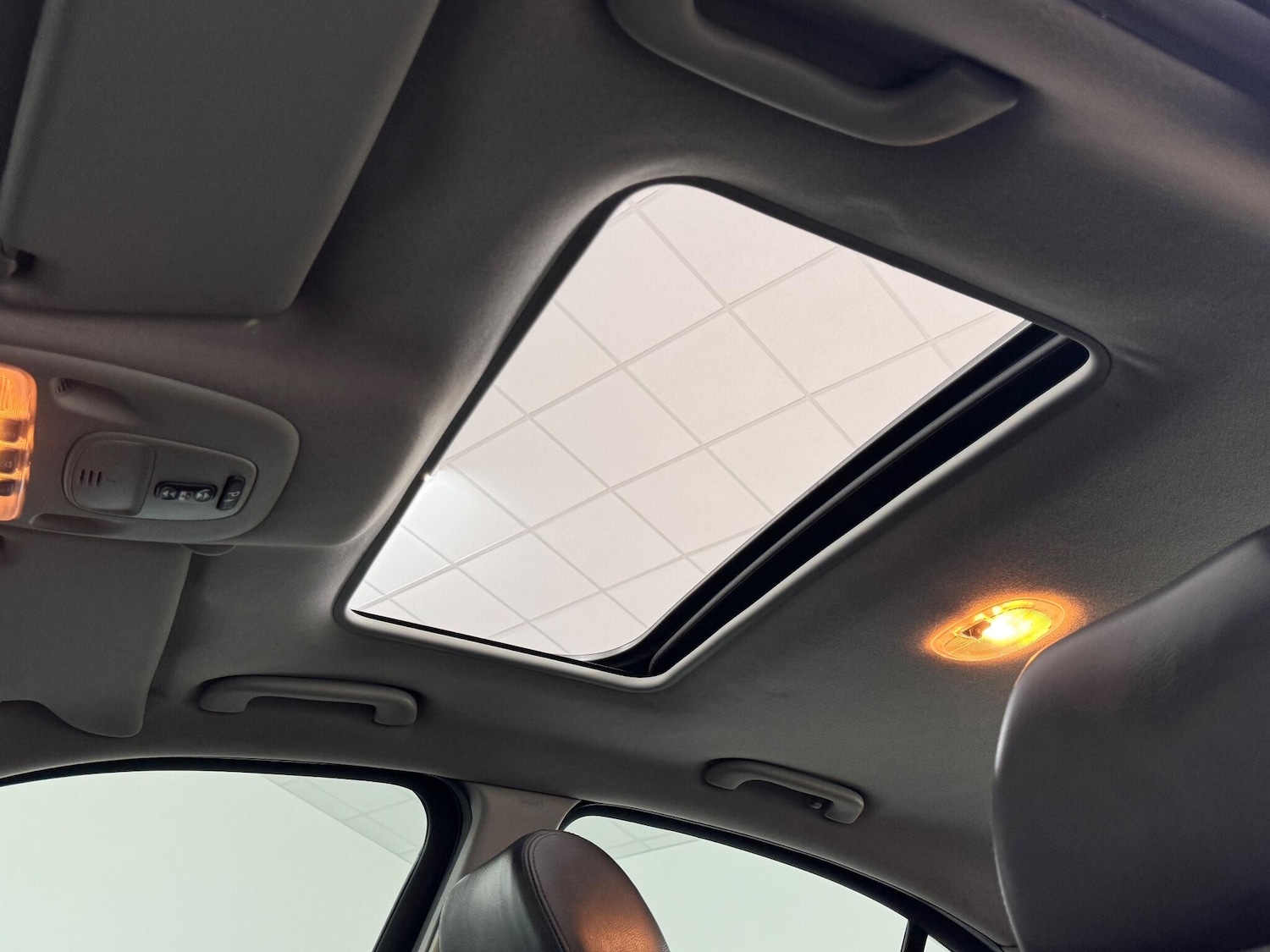 Used Jaguar X-Type 2007 for sale - 76398227: Photo 79