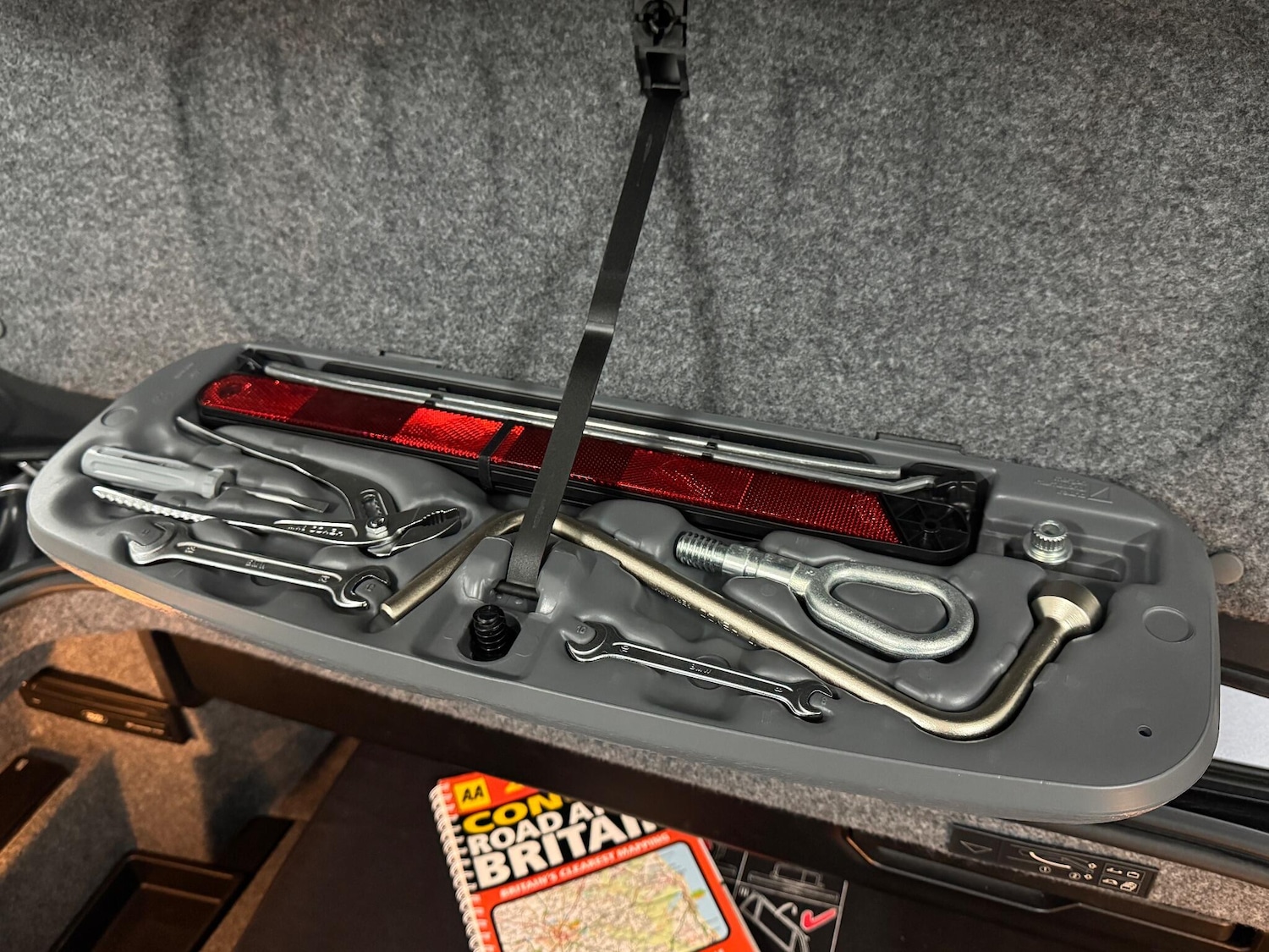 Used BMW 3 Series 2005 for sale - 77016419: Photo 91