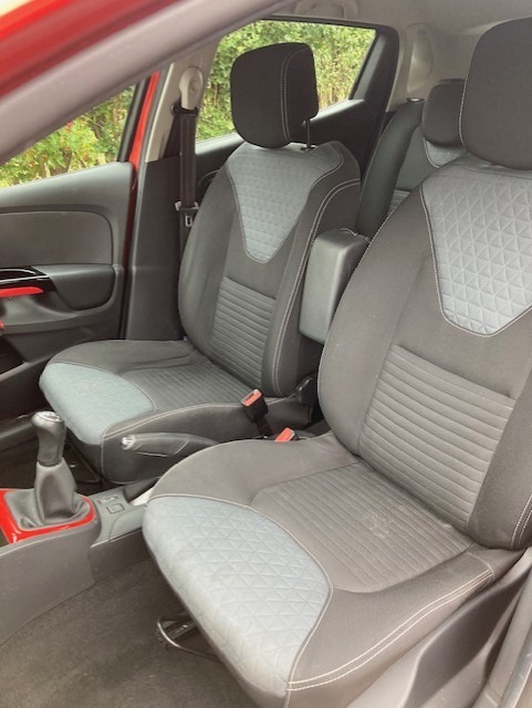 Used Renault Clio 2014 for sale - 76363342: Photo 8