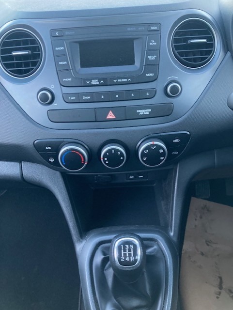 Used Hyundai i10 2017 for sale - 76835065: Photo 10