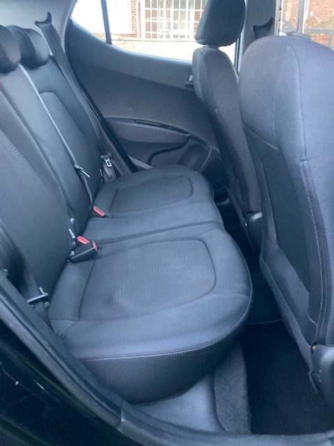 Used Hyundai i10 2017 for sale - 76835065: Photo 11