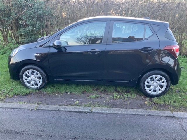 Used Hyundai i10 2017 for sale - 76835065: Photo 2