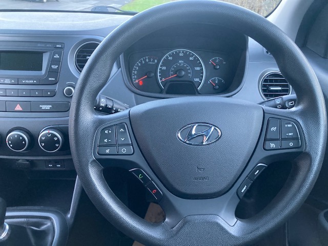 Used Hyundai i10 2017 for sale - 76835065: Photo 9