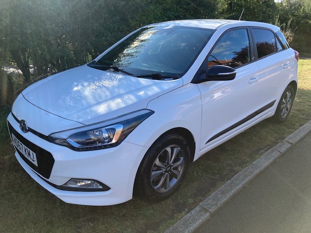 Used Hyundai i20 2018 for sale - 76362880: Photo 1