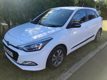 Used Hyundai i20 2018 for sale - 76362880: Photo