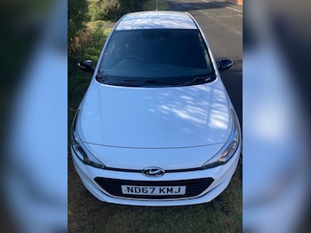 Used Hyundai i20 2018 for sale - 76362880: Photo