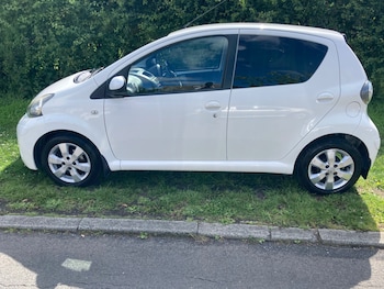 Used Toyota AYGO 2012 for sale - 78885652: Photo