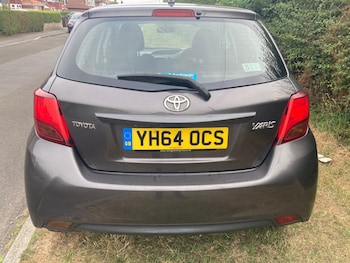 Used Toyota Yaris 2014 for sale - 79380465: Photo