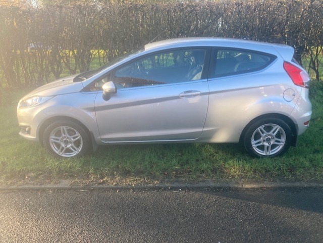 Used Ford Fiesta 2013 for sale - 76791324: Photo 2
