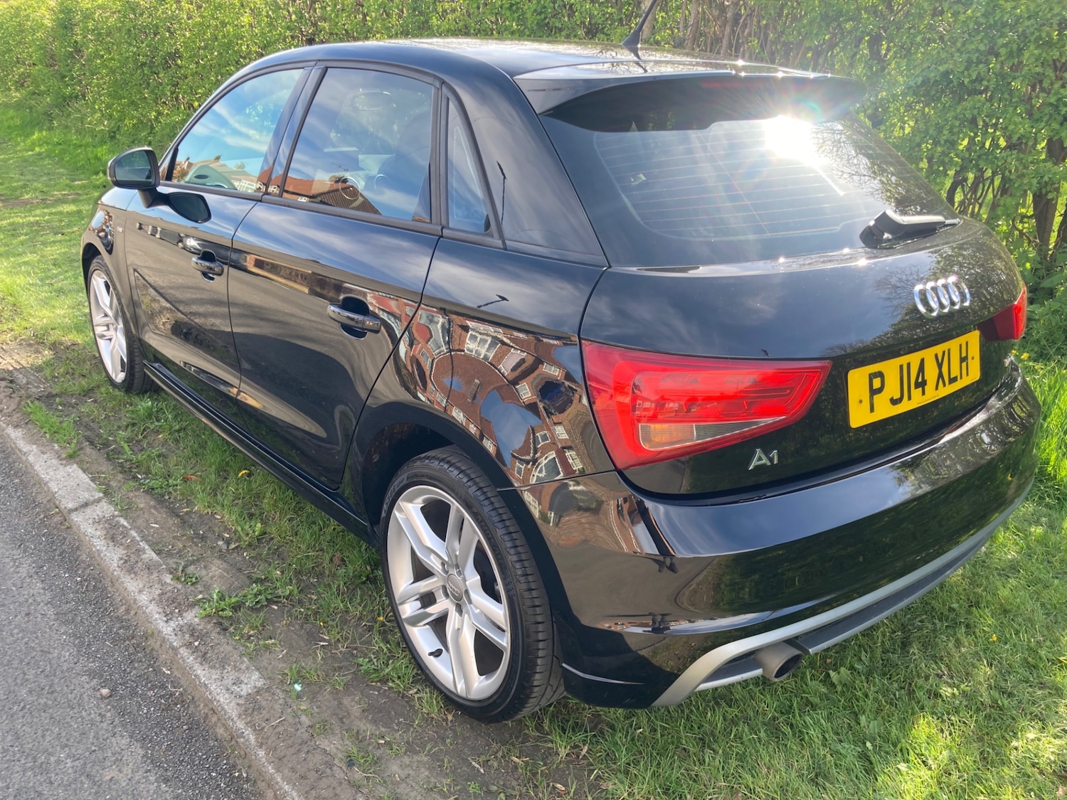 Used Audi A1 2014 for sale - 78152768: Photo 2