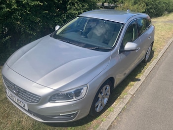 Used Volvo V60 2017 for sale - 78995300: Photo