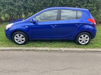 Used Hyundai i20 2011 for sale - 79868523: Photo