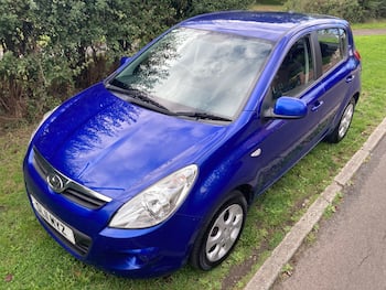 Used Hyundai i20 2011 for sale - 79868523: Photo