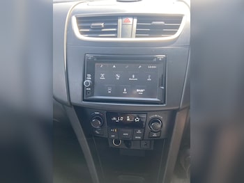 Used Suzuki Swift 2015 for sale - 79504635: Photo