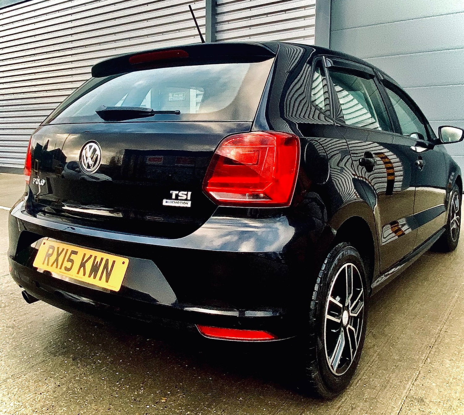 Used Volkswagen Polo 2015 for sale - 76886072: Photo 5