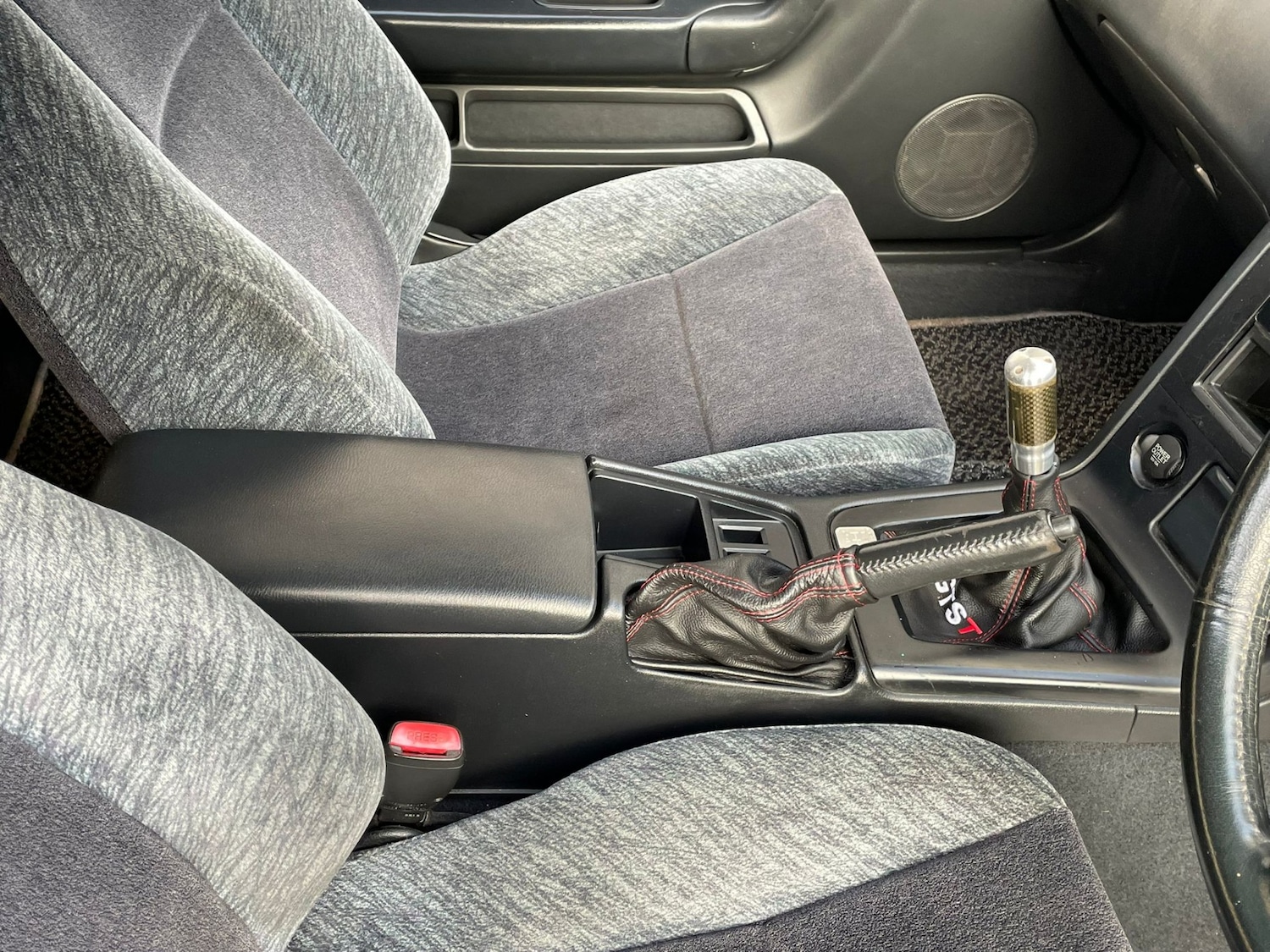 Used Nissan Skyline 1993 for sale - 77235060: Photo 11