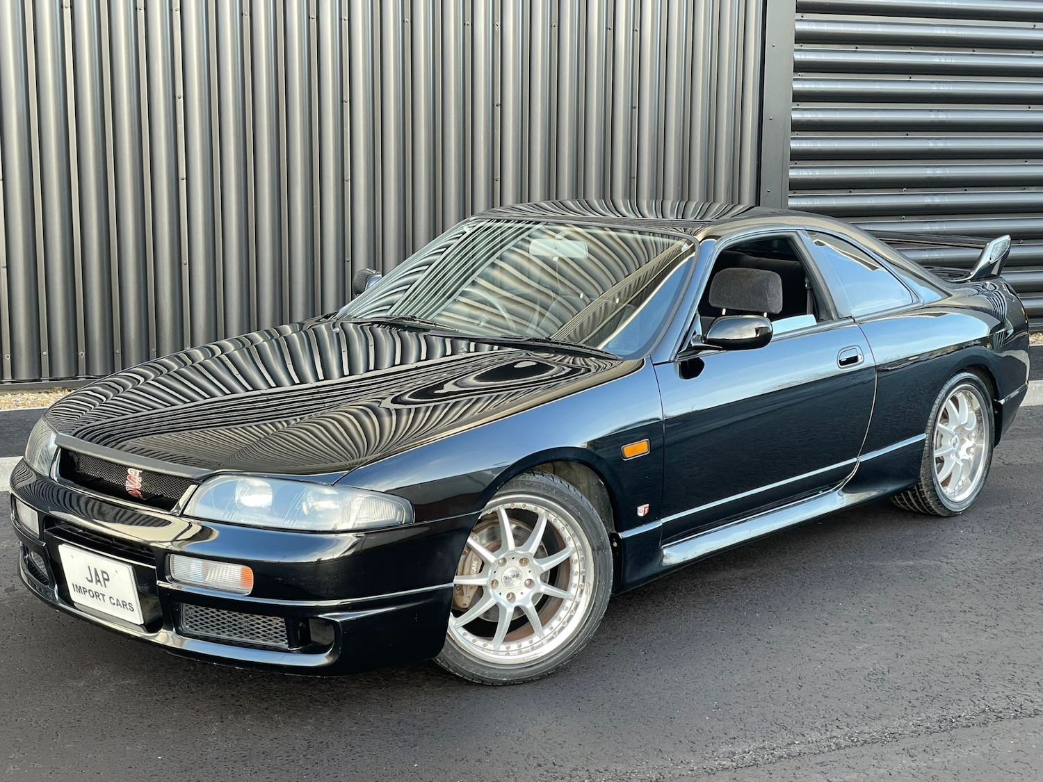 Used Nissan Skyline 1993 for sale - 77235060: Photo 2