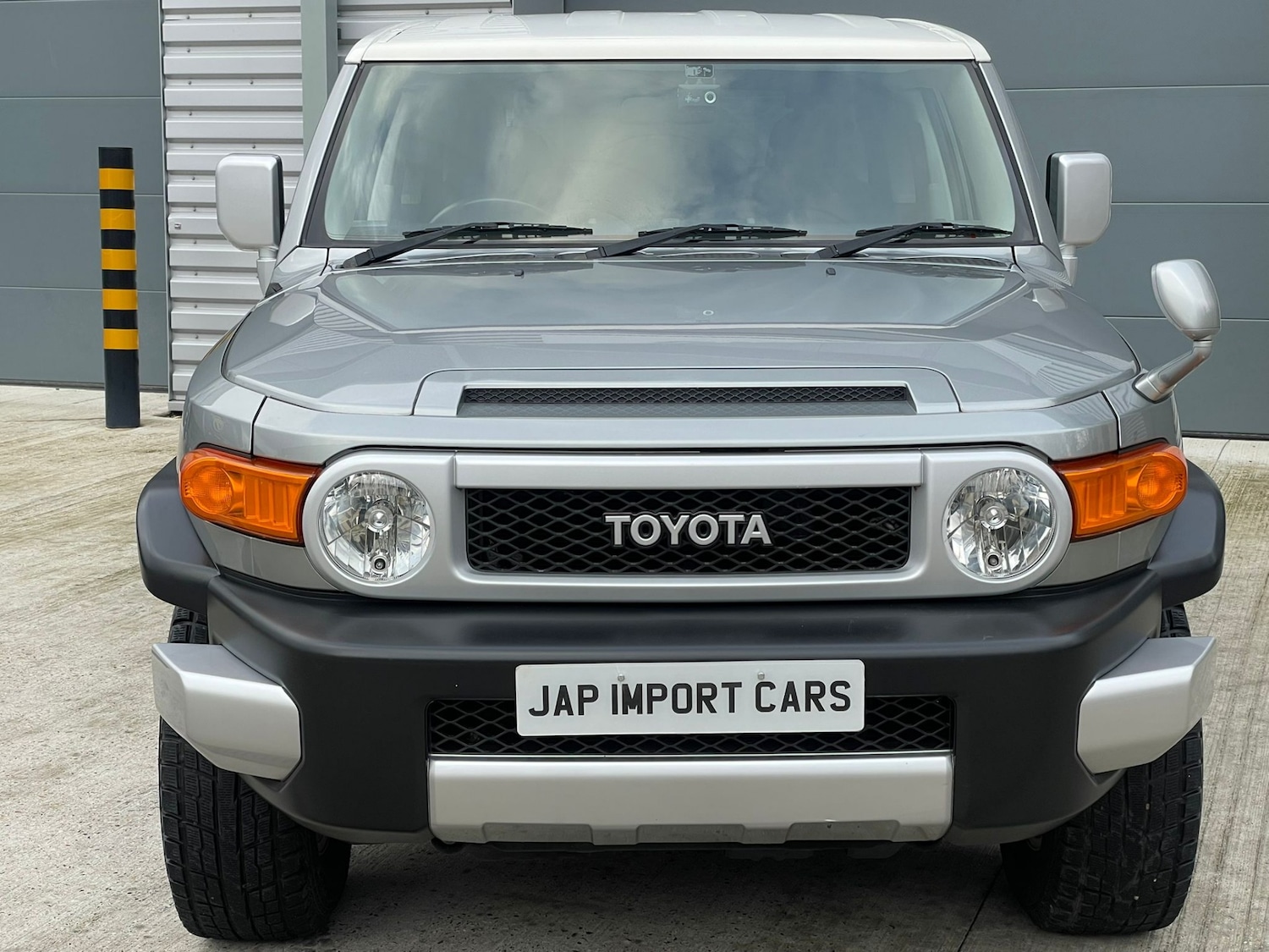 Used Toyota FJ Cruiser 2011 for sale - 76625757: Photo 2