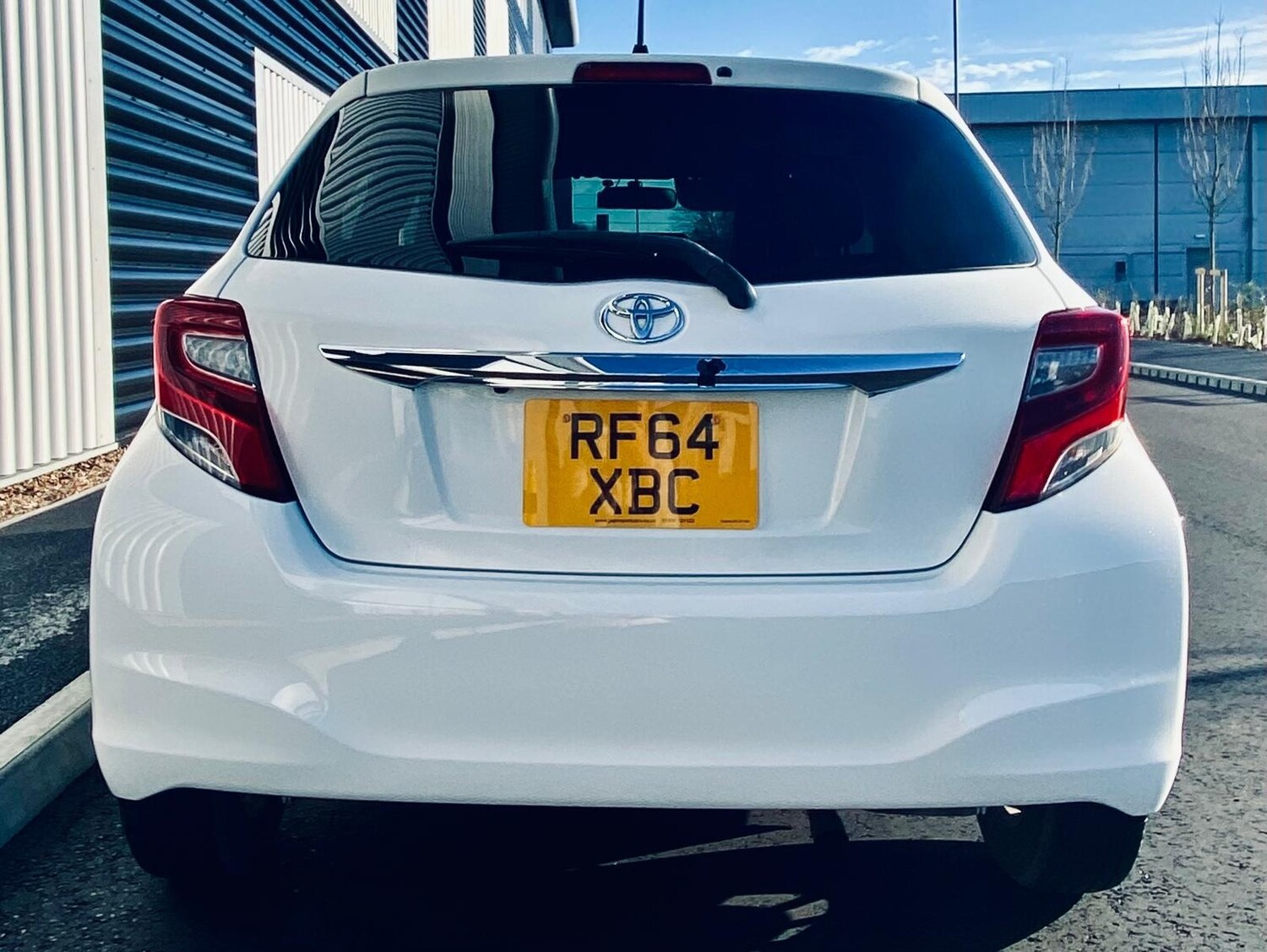 Used Toyota Yaris for sale - 76955330: Photo 19