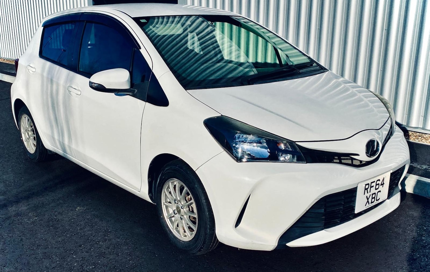 Used Toyota Yaris for sale - 76955330: Photo 3