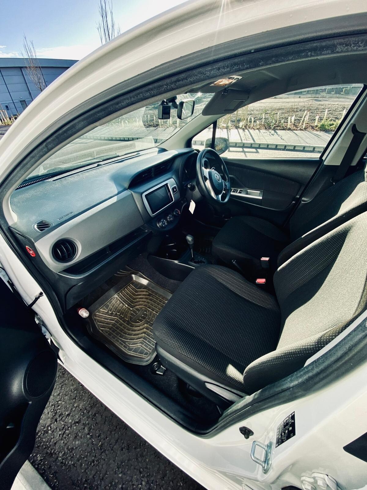 Used Toyota Yaris for sale - 76955330: Photo 37