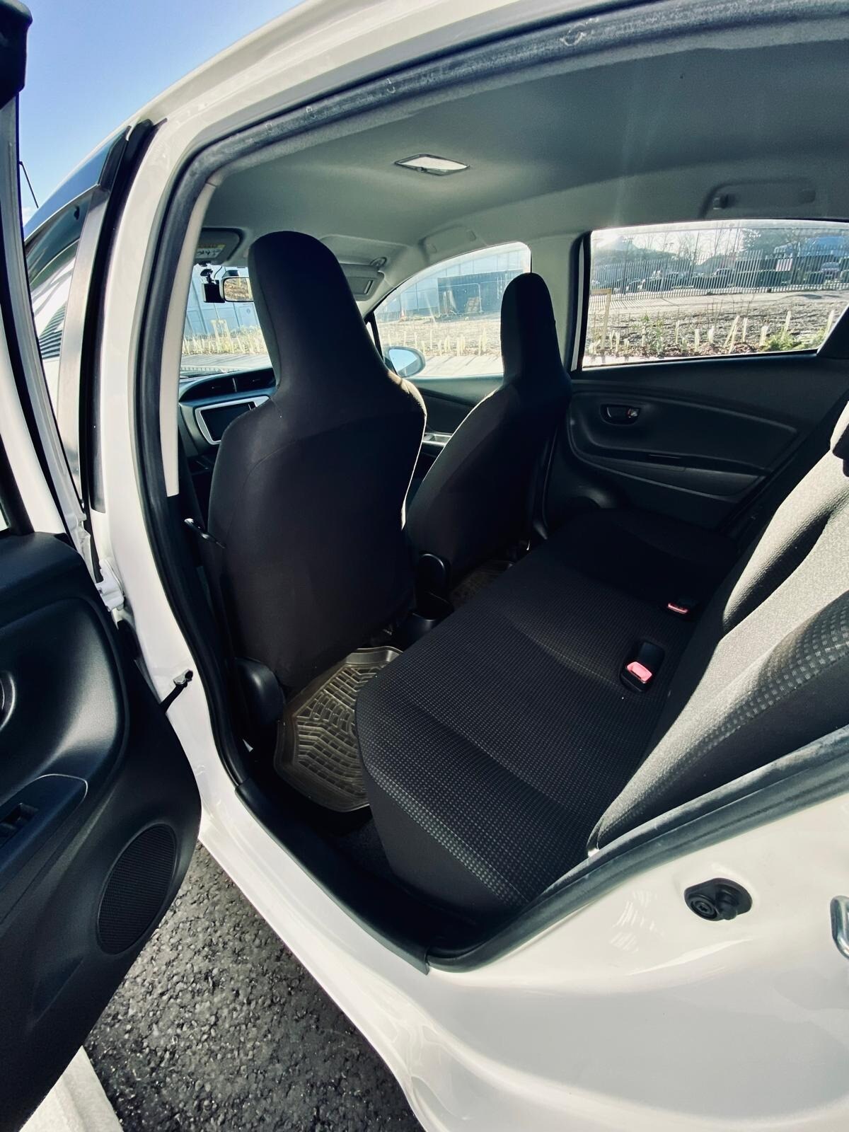 Used Toyota Yaris for sale - 76955330: Photo 38