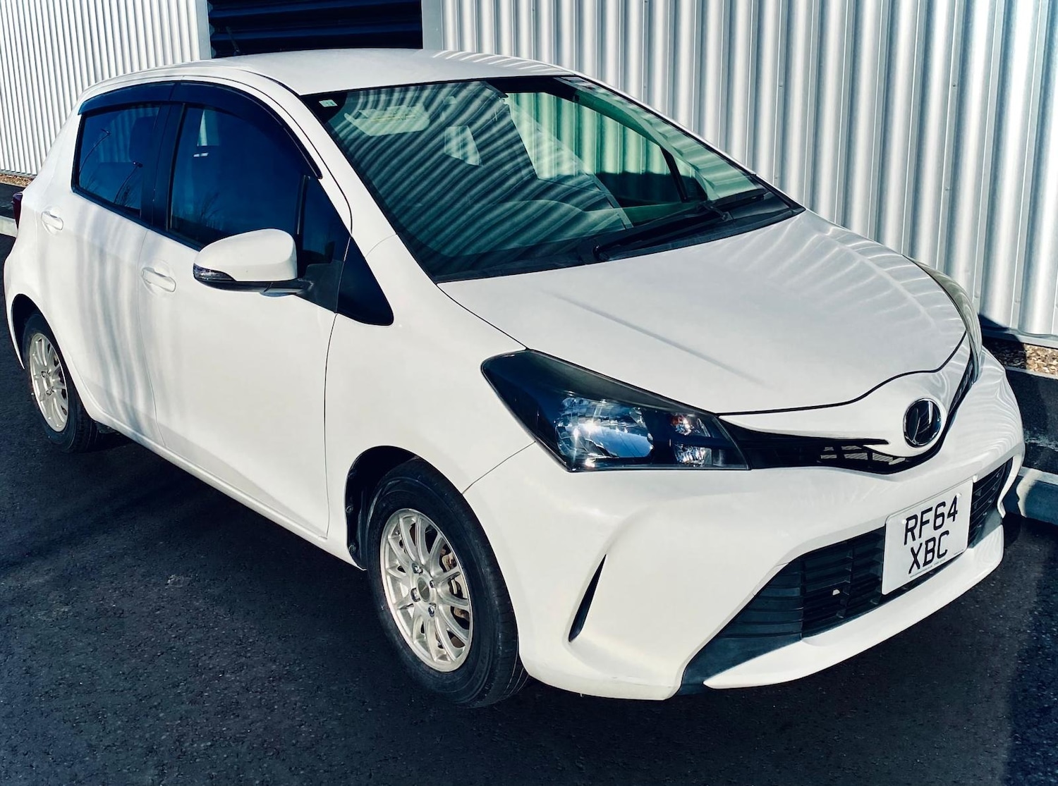Used Toyota Yaris for sale - 76955330: Photo 4