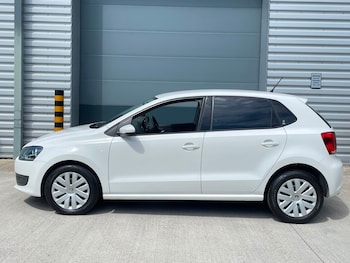 Used Volkswagen Polo 2014 for sale - 79364923: Photo