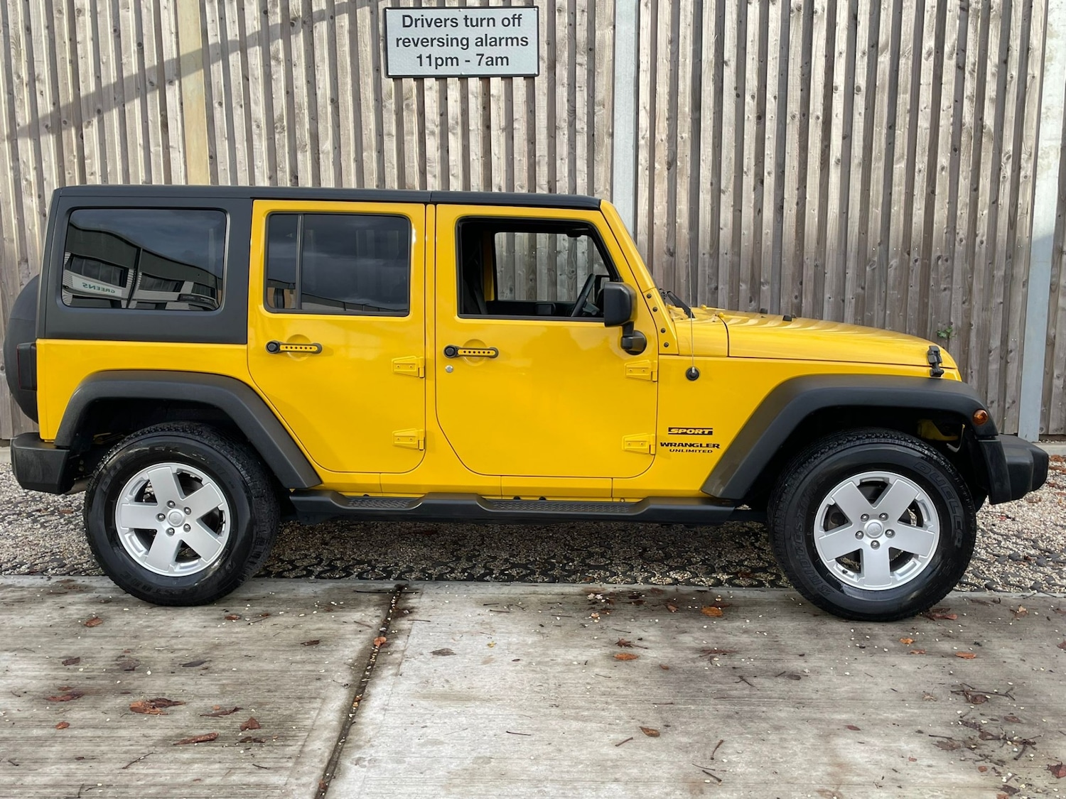 Used Jeep Wrangler 2015 for sale - 76626600: Photo 7