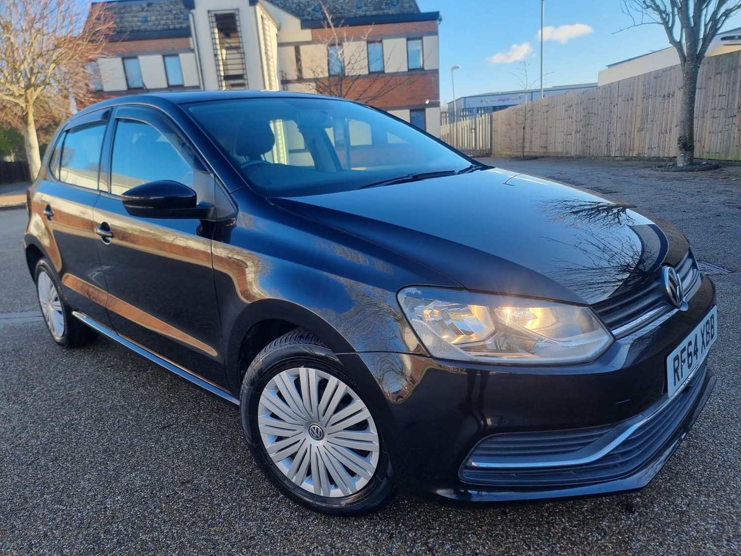 Used Volkswagen Polo 2014 for sale - 76758949: Photo 1