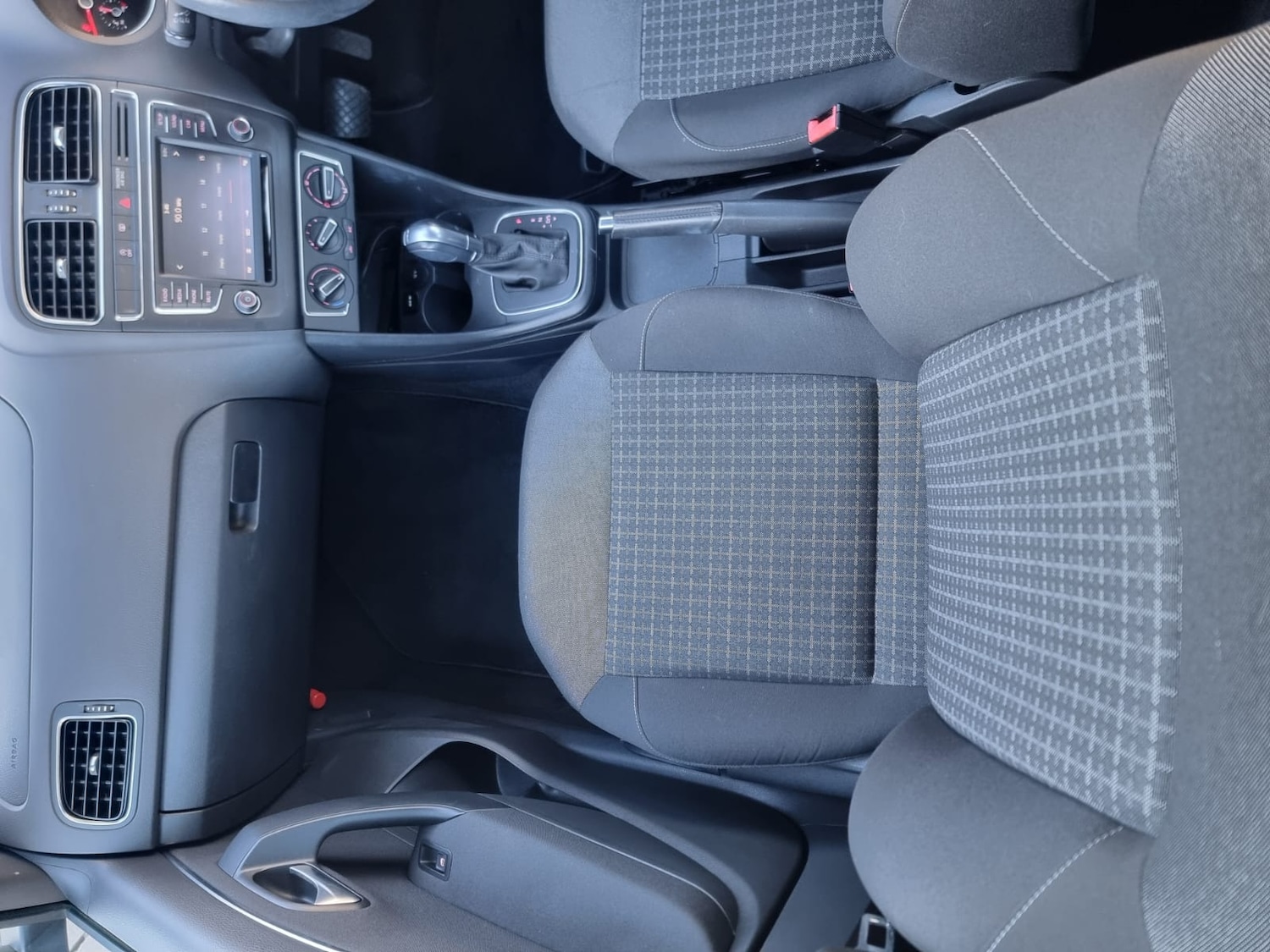 Used Volkswagen Polo 2014 for sale - 76758949: Photo 26