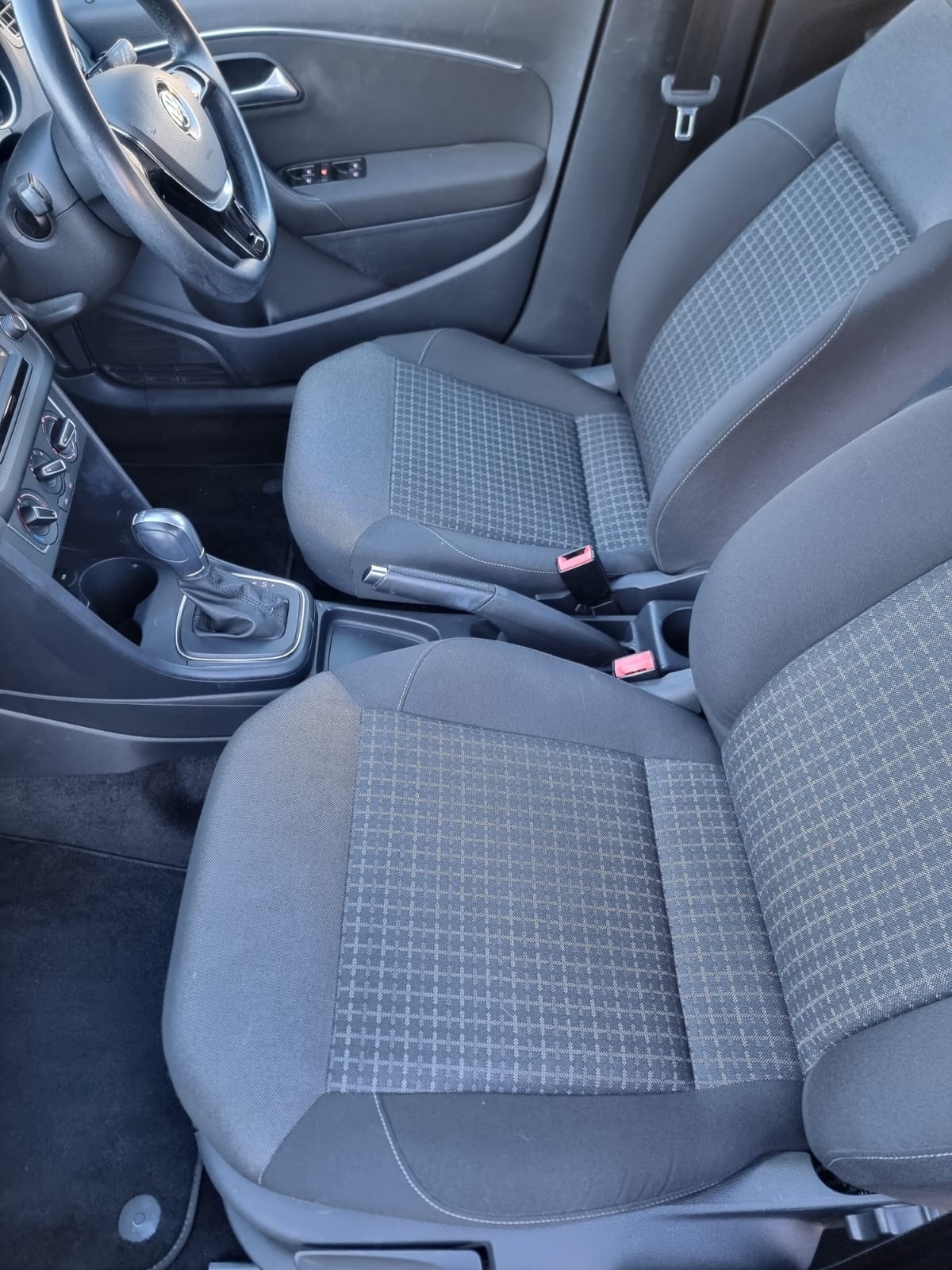 Used Volkswagen Polo 2014 for sale - 76758949: Photo 27