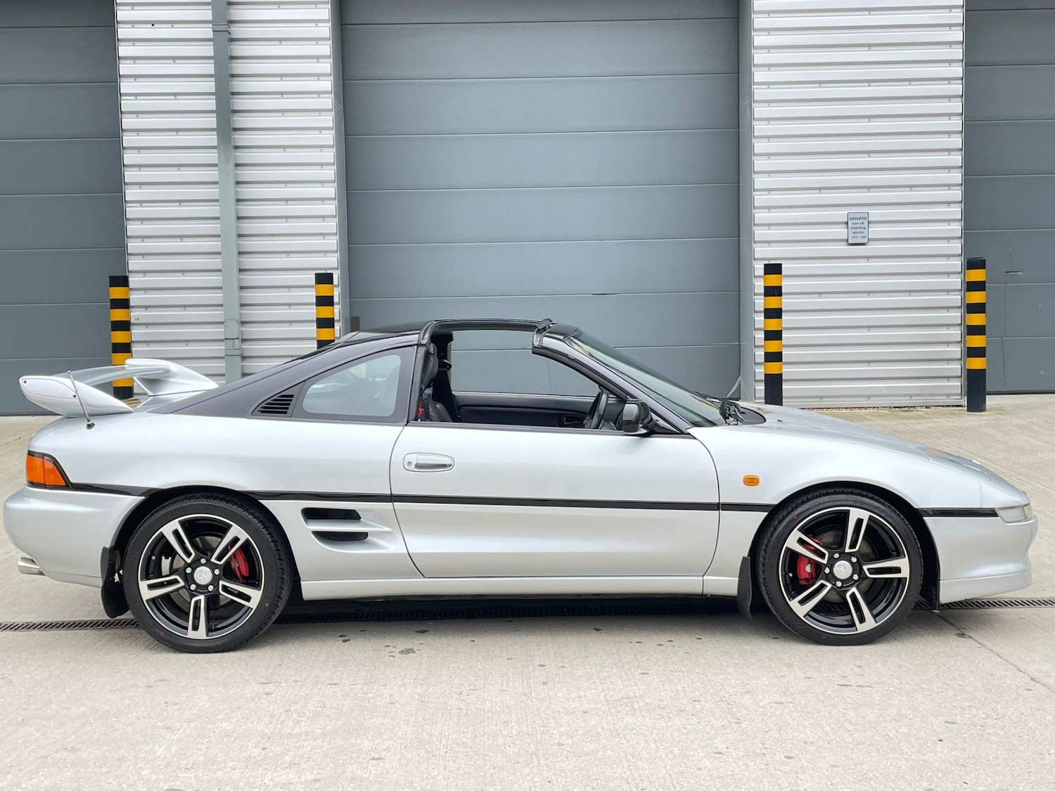 Used Toyota MR2 1998 for sale - 77357484: Photo 5