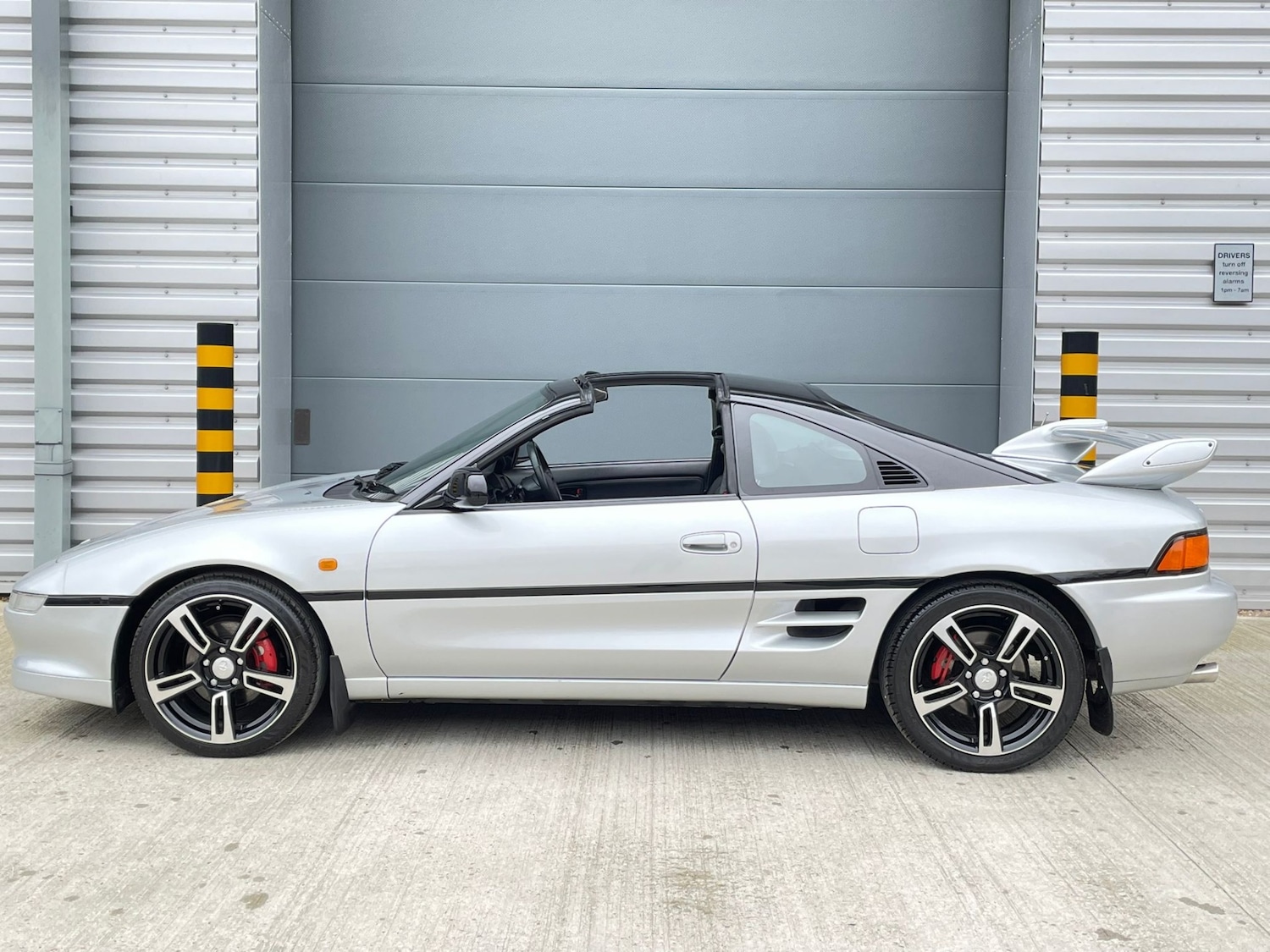 Used Toyota MR2 1998 for sale - 77357484: Photo 6