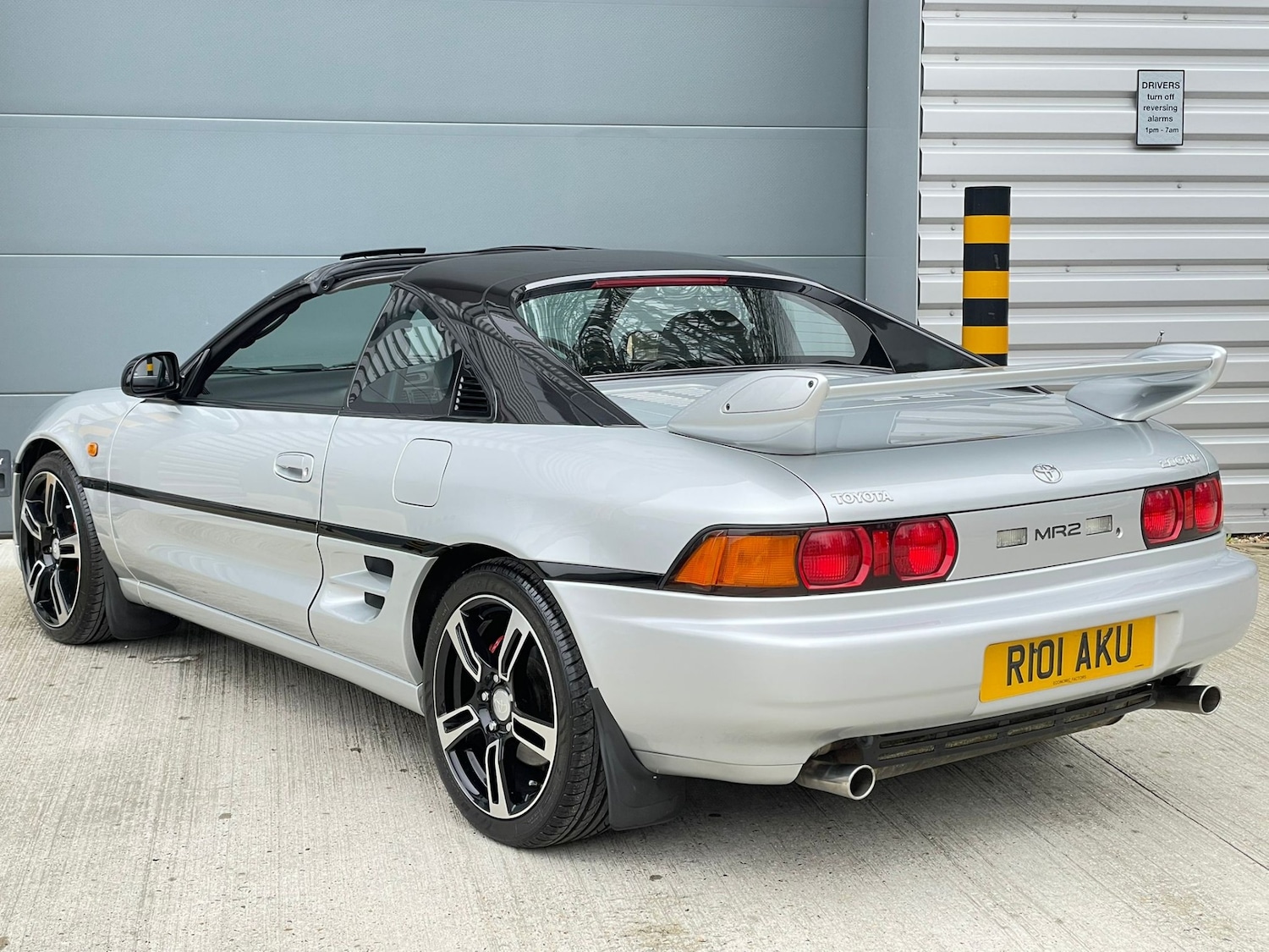 Used Toyota MR2 1998 for sale - 77357484: Photo 7