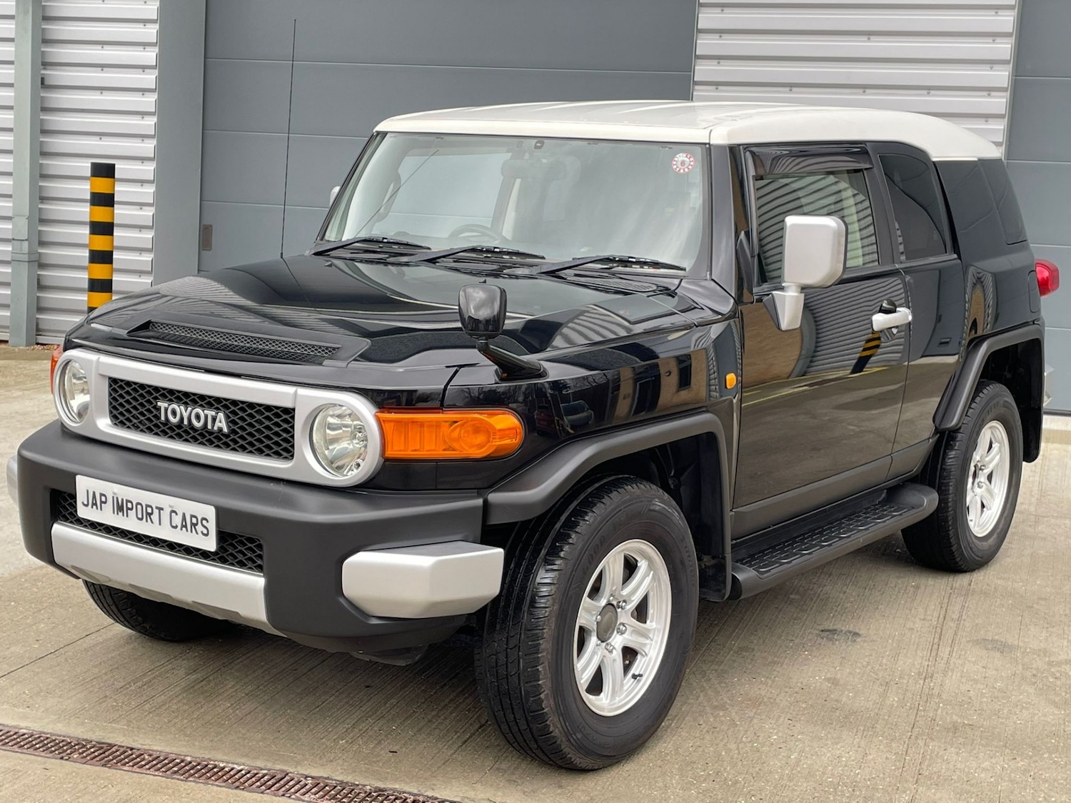 Used Toyota FJ Cruiser 2012 for sale - 76626440: Photo 3