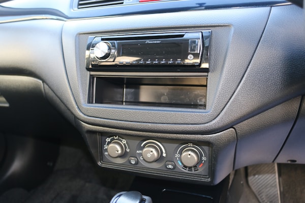Used Mitsubishi Lancer 2002 for sale - 73420756: Photo 11